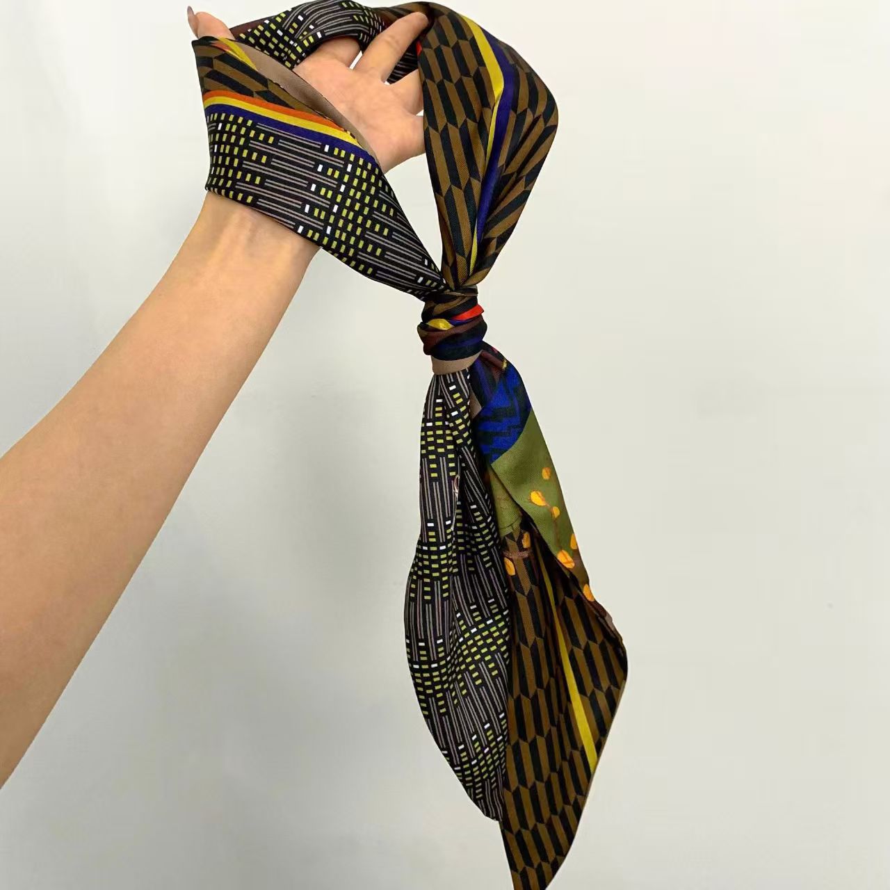 Luxury Print Long Hair Ribbon  - Head Wrap Turban recension och pris