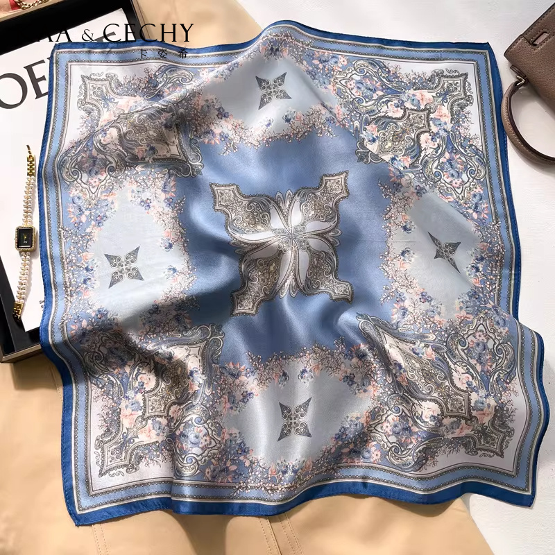 Baroque Floral 100% Mulberry S - Silk Neck Scarf recension och pris